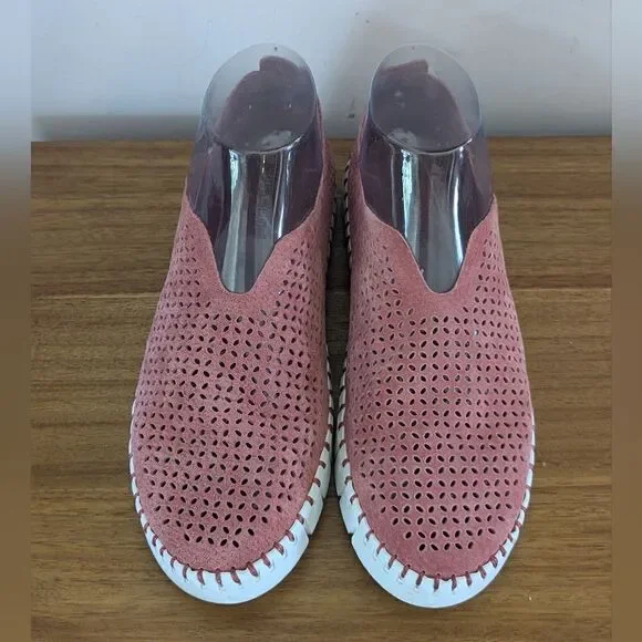 Jeffrey Campbell Tiles Slip-On Pink Perforated Sneakers sz 8 EUC - Picture 10 of 10